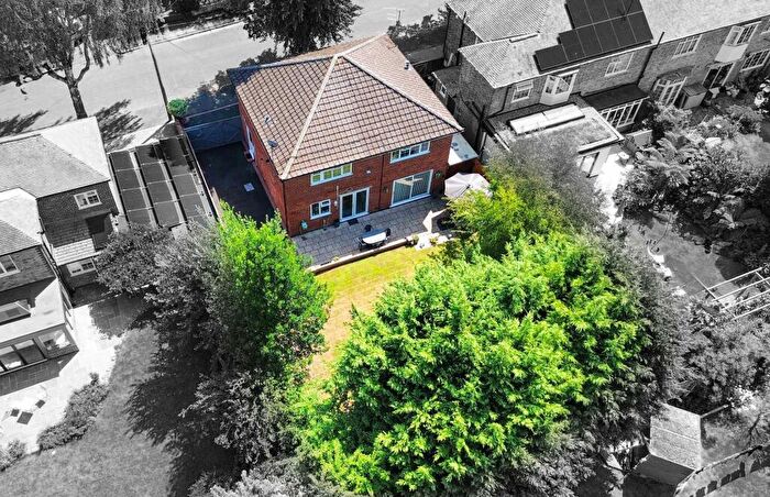 4 Bedroom Detached House For Sale In Westminster Road, Stoneygate, Leicester, LE2