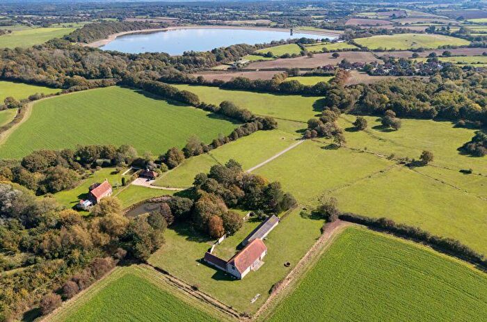 4 Bedroom Detached House For Sale In Station Road, Berwick, BN26