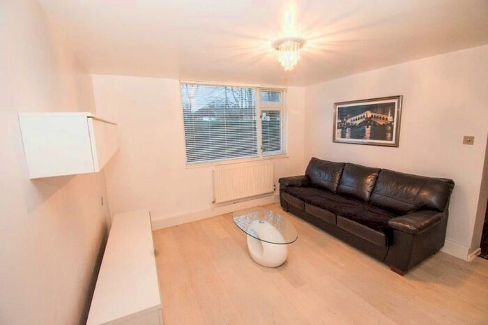 1 Bedroom Flat To Rent In Pitfield Way, Neasden, NW10