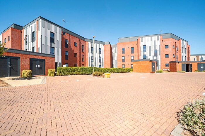 2 Bedroom Flat For Sale In Brocade Road, Andover, SP11