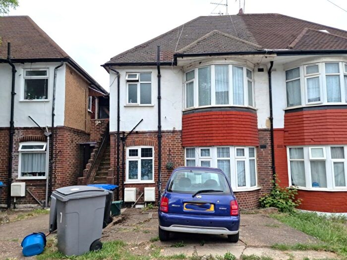 2 Bedroom Flat To Rent In London, NW10