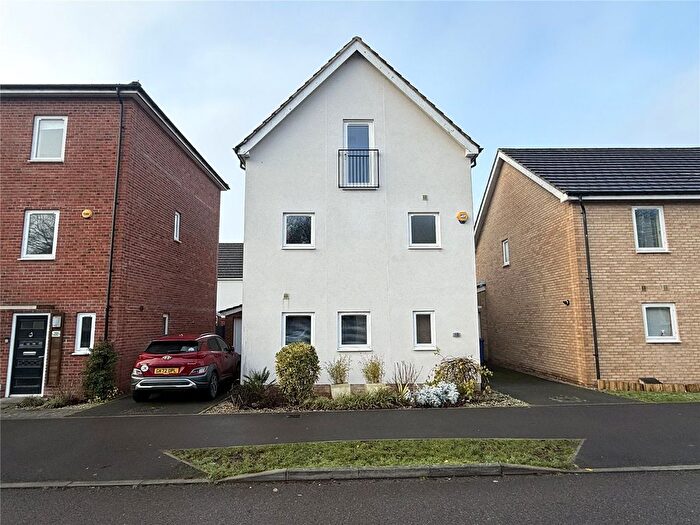 4 Bedroom Detached House To Rent In Lysander Drive, Bracknell, Berkshire, RG12