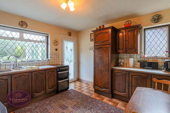 2 Bedroom Detached Bungalow For Sale In Lawn Mill Road, Kimberley, Nottingham, NG16