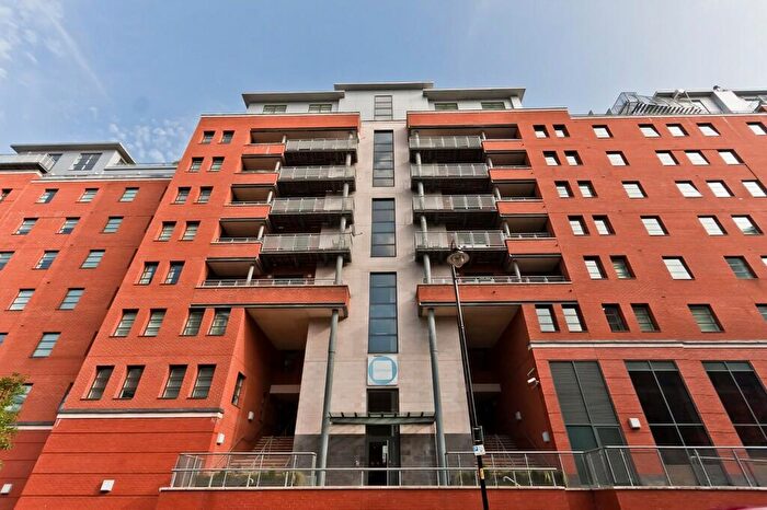 2 Bedroom Apartment To Rent In The Quadrangle, Lower Ormond Street, M1