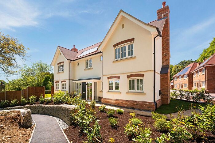 5 Bedroom Detached House For Sale In The Old Rectory, Eythorne, Kent., CT15