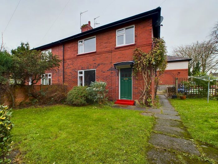 3 Bedroom Semi-Detached House To Rent In Warren Place, Harrogate, HG1