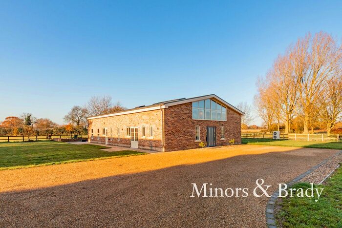 4 Bedroom Barn Conversion For Sale In Stalland Common, Great Ellingham, Attleborough, NR17