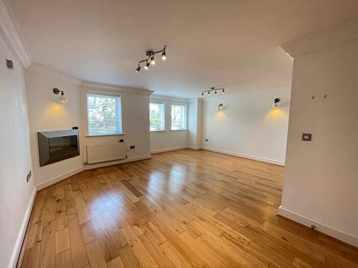 2 Bedroom Apartment To Rent In Greestone Mount, Lincoln, LN2