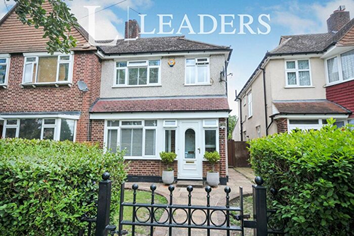 3 Bedroom End Of Terrace House To Rent In Beachborough Road, Bromley, BR1