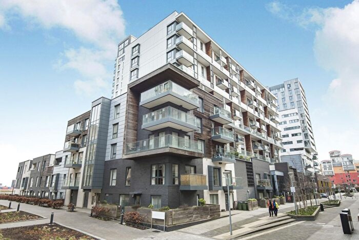2 Bedroom Flat For Sale In Barge Walk, Greenwich Peninsula, SE10