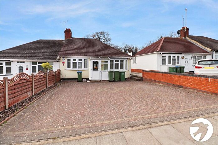 2 Bedroom Bungalow For Sale In Erith Road, Belvedere, Kent, DA17