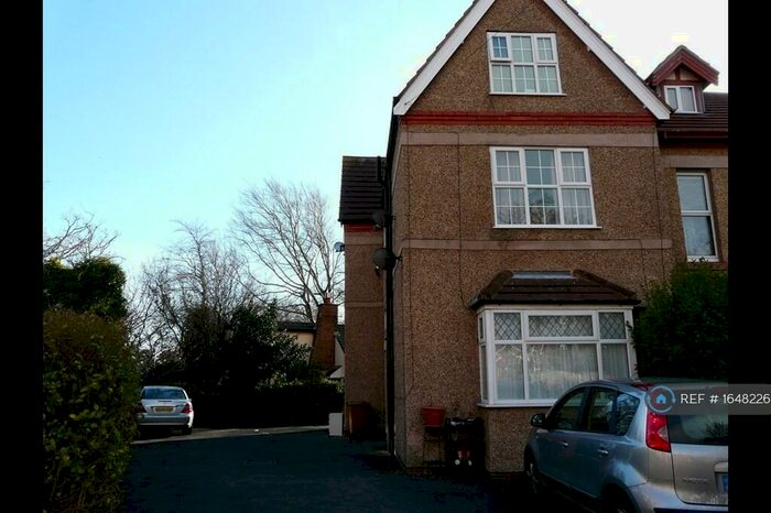 2 Bedroom Flat To Rent In Westbourne Grove, West Kirby, CH48