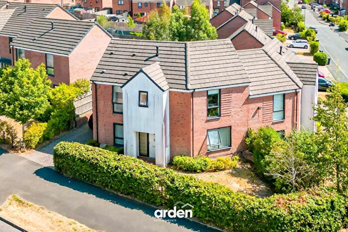 3 Bedroom Semi-Detached House For Sale In Frogmill Road, Birmingham, B31