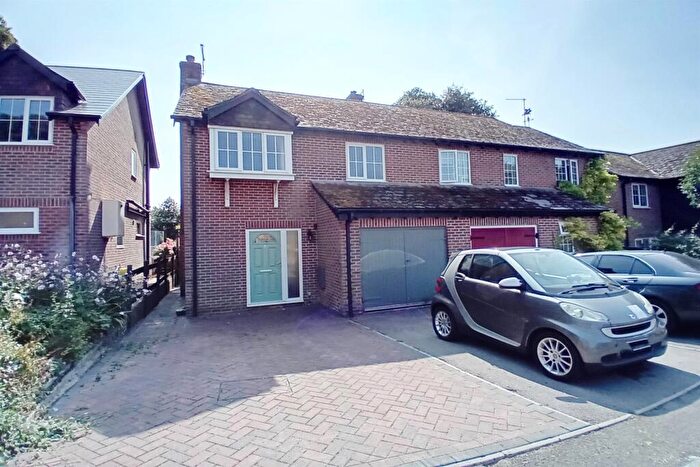3 Bedroom Semi-Detached House To Rent In Sixpenny Handley, SP5