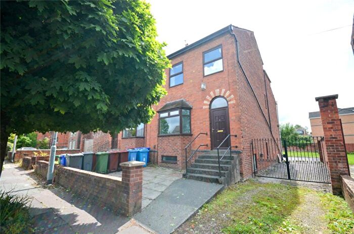 8 Bedroom Semi Detached House To Rent In Brook Road, Fallowfield, Manchester, Manchester, M14