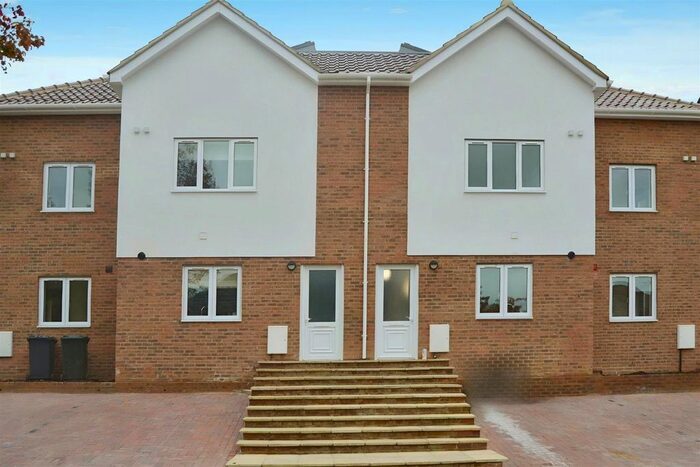 2 Bedroom End Of Terrace House To Rent In Abercorn Road, London, NW7