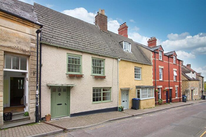 4 Bedroom Cottage For Sale In Silver Street, Malmesbury, SN16