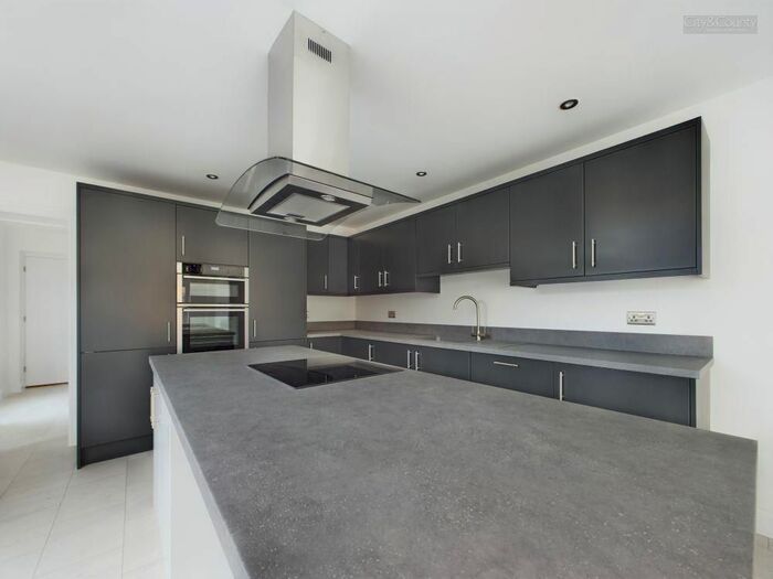 4 Bedroom Detached Bungalow To Rent In Postland Road, Crowland, Peterborough, PE6