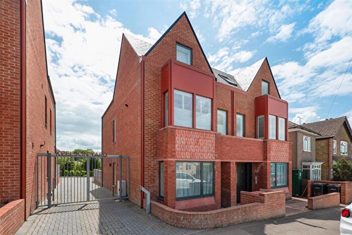 2 Bedroom Apartment To Rent In Teynham Road, Whitstable, CT5