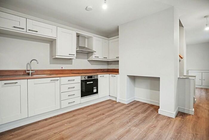 2 Bedroom End Terrace House To Rent In Fountain Lane, Maidstone, ME16