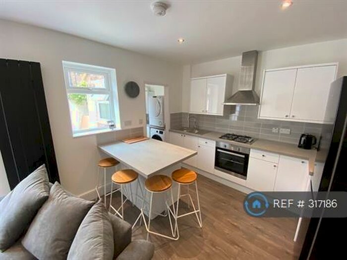 4 Bedroom Terraced House To Rent In Brookdale Road, Liverpool, L15