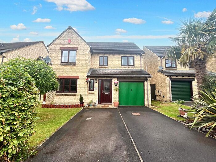 5 Bedroom Detached House For Sale In Silver Meadows, Trowbridge, BA14