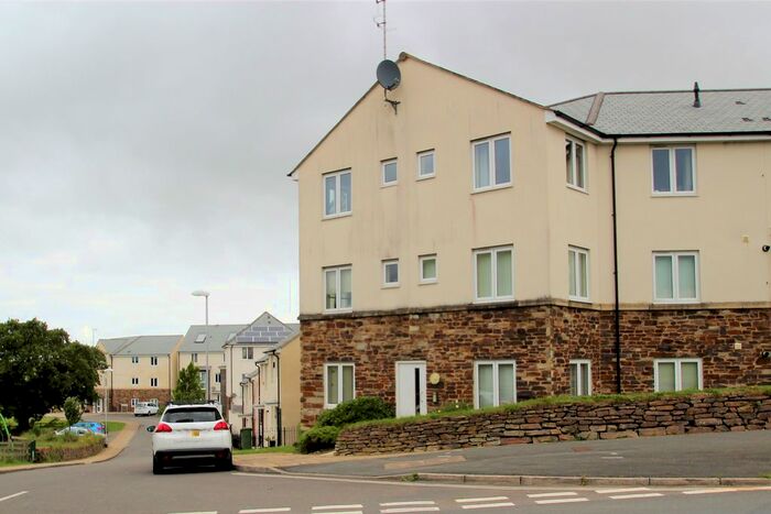 2 Bedroom Flat To Rent In Whitehaven Way, Plymouth, PL6