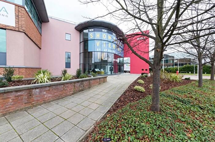 1 Bedroom Flat To Rent In Bath Road, Slough, Berkshire, SL1