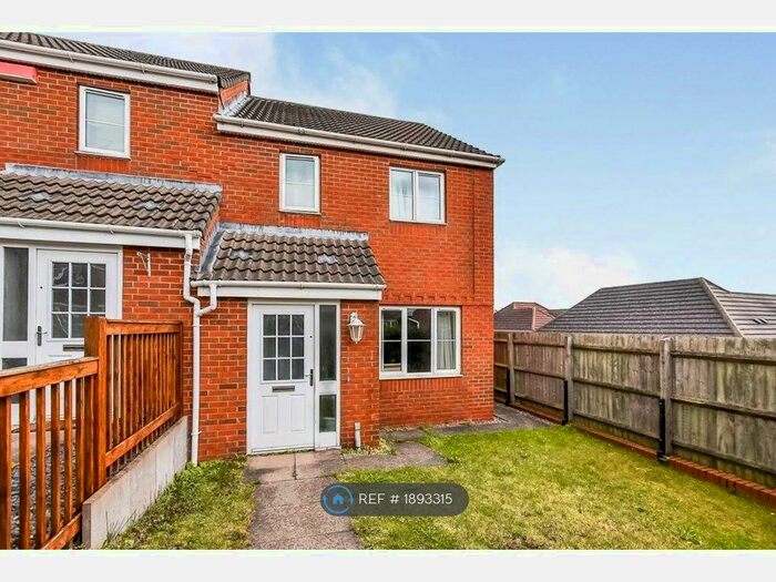 3 Bedroom Semi-Detached House To Rent In Tulip Grove, Streetly, Sutton Coldfield, B74