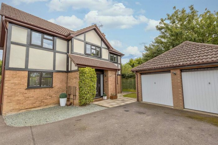 4 Bedroom Detached House To Rent In Gresham Drive, West Hunsbury, Northampton, NN4