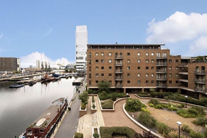 2 Bedroom Flat To Rent In Meridian Place, London, E14