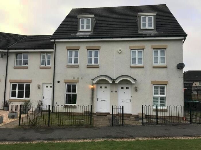 3 Bedroom Town House To Rent In Russell Drive, Bathgate, West Lothian, EH48