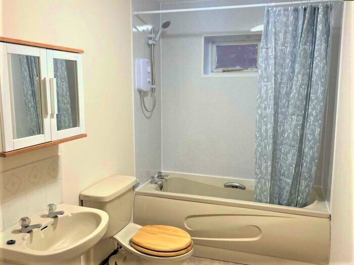 1 Bedroom Flat To Rent In Mascotte Gardens, Hornsea, HU18