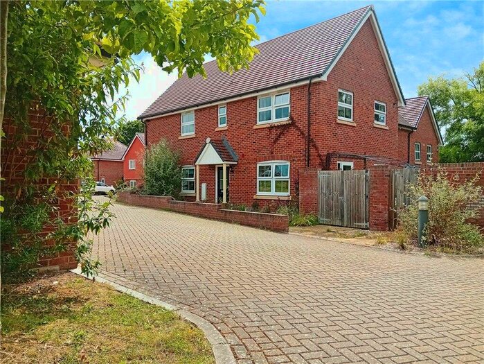 2 Bedroom Maisonette For Sale In Tudgey Gardens, Crookham Village, Fleet, GU51