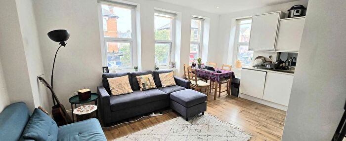 1 Bedroom Flat To Rent In Grand Parade, London, N4