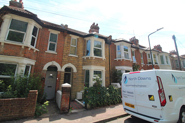 3 Bedroom Terraced House To Rent In Boundary Road, Chatham, ME4