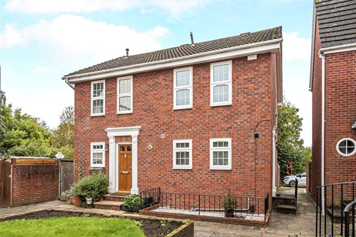 2 Bedroom Semi-Detached House For Sale In Belgrave Close, Hersham, Surrey, KT12