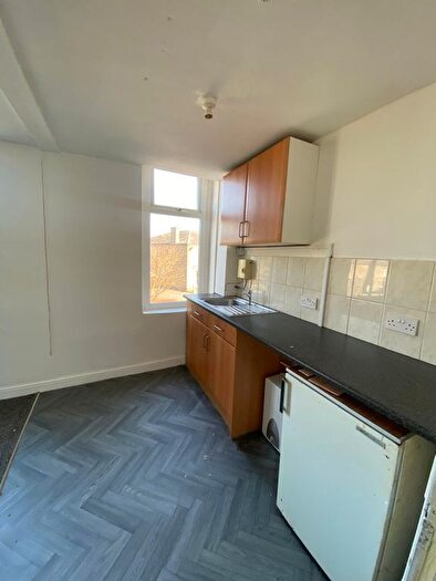 Studio To Rent In Pelham Road, Bradford, BD2