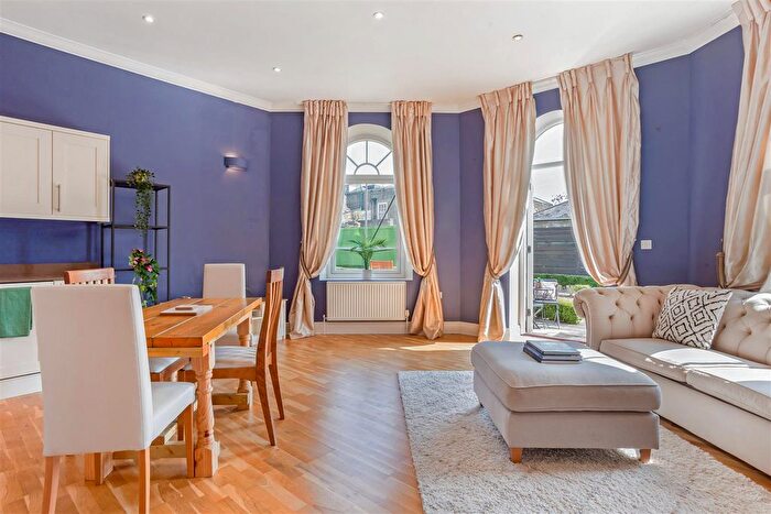 1 Bedroom Property To Rent In Hilda Road, Southall, UB2