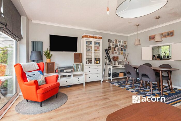 3 Bedroom End Of Terrace House To Rent In Springfield Road, London, SE26