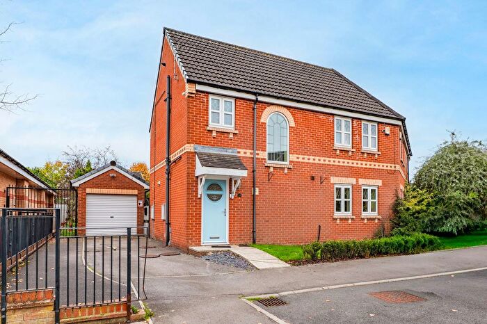 3 Bedroom Semi-Detached House For Sale In Brunswick Drive, Sunnyside, Rotherham, S66