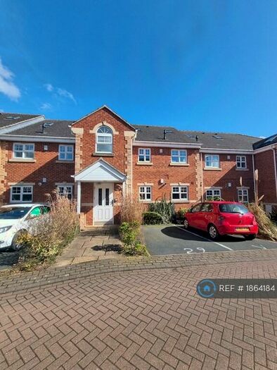 2 Bedroom Flat To Rent In Sycamore Chase, Pudsey, LS28
