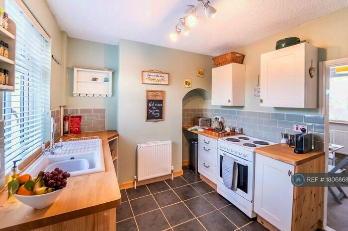 2 Bedroom Flat To Rent In Yarmouth Road, Caister-On-Sea, Great Yarmouth, NR30