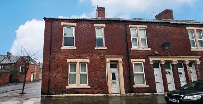 2 Bedroom Flat For Sale In Eglesfield Road, South Shields, Tyne & Wear, NE33