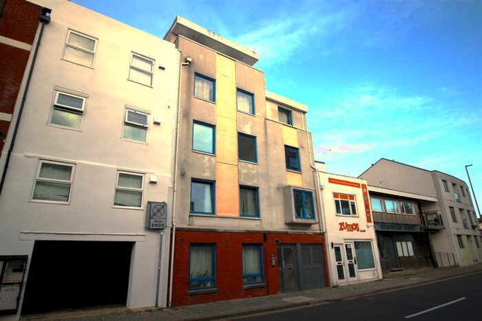 2 Bedroom Flat To Rent In Montague House, Clarendon Road, Southsea, PO4