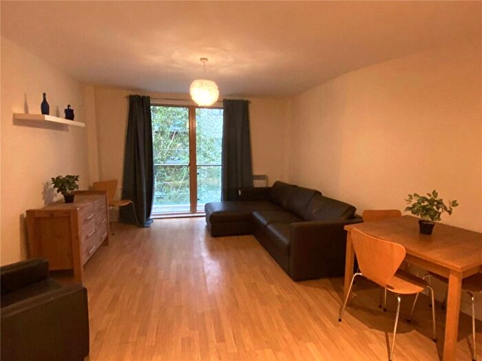1 Bedroom Apartment To Rent In Barton Place, Greenquarter, Manchester City Centre, Greater Manchester, M4