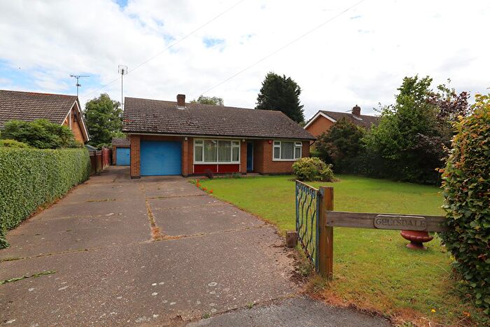 3 Bedroom Detached Bungalow For Sale In West Road, Thorney, NG23