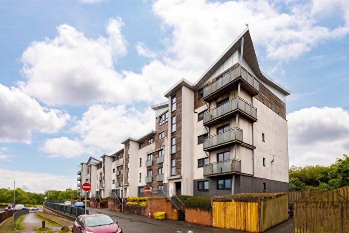 2 Bedroom Flat For Sale In Springburn Road, Springburn, Glasgow, G21
