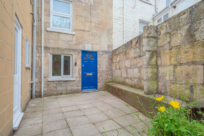 1 Bedroom Apartment To Rent In Summerlays Place, Bath, BA2
