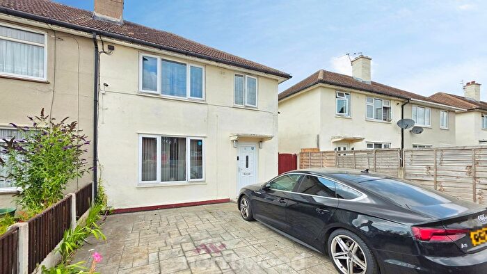 3 Bedroom Semi-Detached House For Sale In Shackleton Road, Clay Lane, Doncaster, DN2